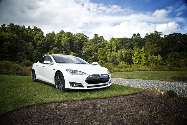 Tesla car.jpg